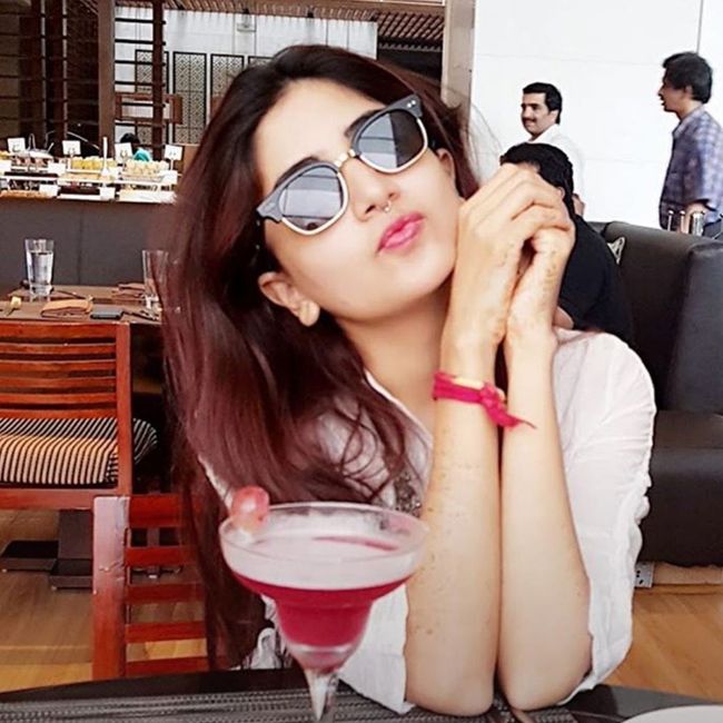Poonam kaur Latest Instagram Pictures